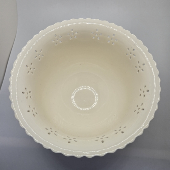 Vintage FTD Red Roses Vine White Footed Bowl Victorian Cottagecore Traditional - Picture 6 of 8
